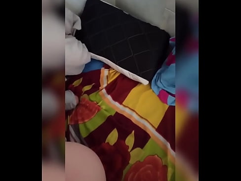 ❤️ Моя сусідка по кімнаті залишається вдома одна, тому що її чоловік їде у відпустку, а я користуюся можливістю трахнути її і наповнювати її дупу молоком ️ Порно у нас ❌️